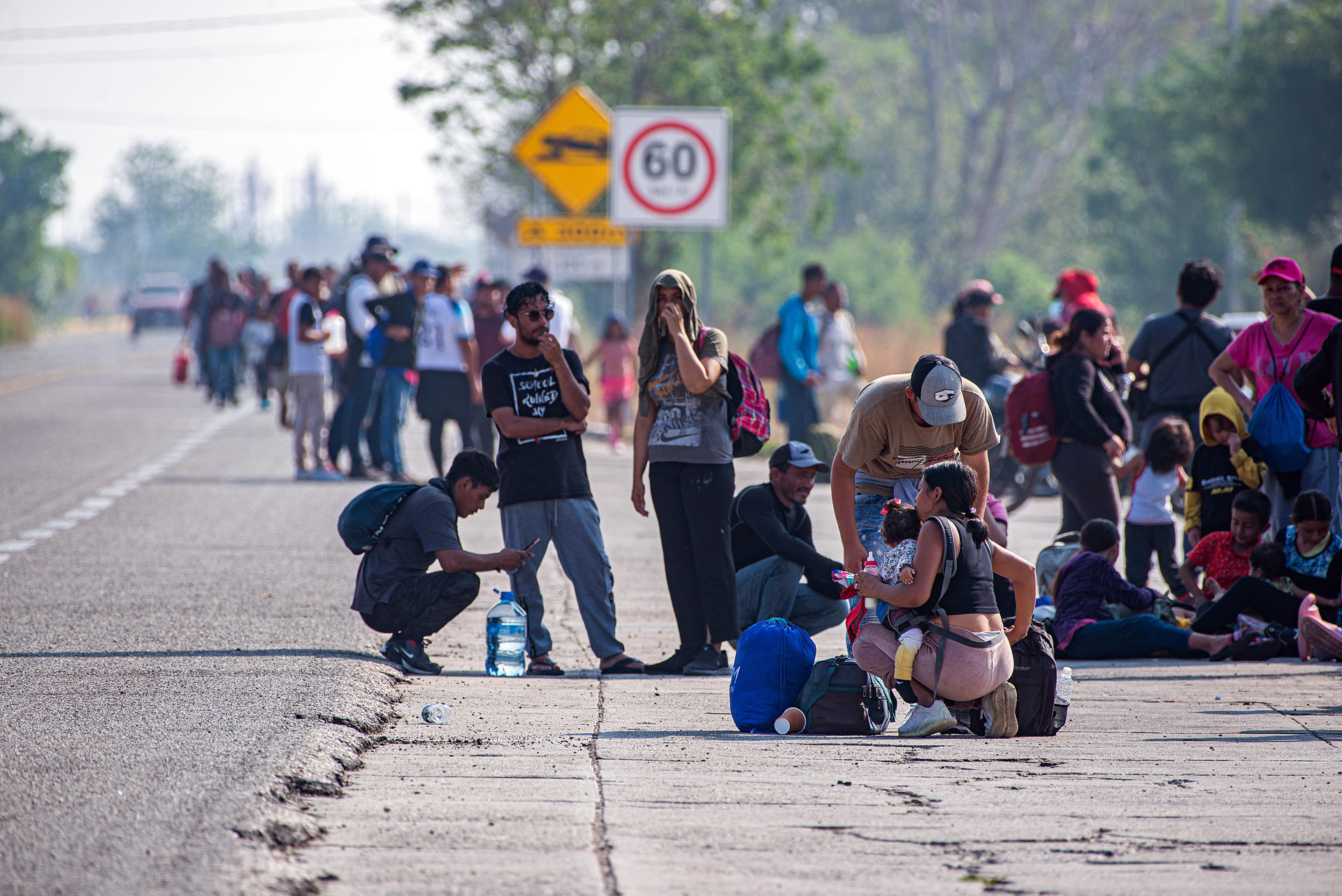 3 Mil Migrantes Se Reagrupan Avanzando En Caravana Por El Sur De México ...